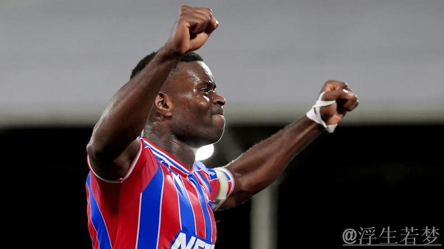 拜仁总经理埃贝尔将亲赴谈判,格伊转会事宜敲定前途明确,合同2026年到期 拜仁总经理埃贝尔将亲赴谈判,格伊转会事宜敲定前途明确,合同2026年到期